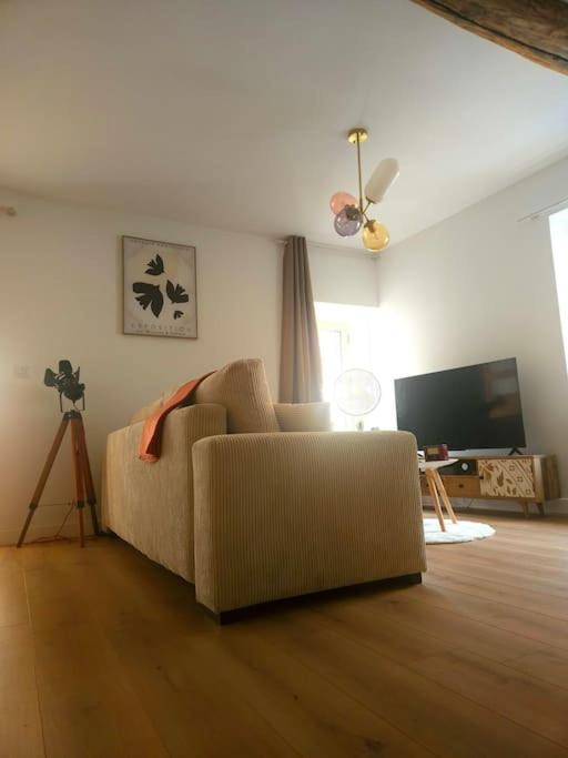 "La Tour", Logement Cosy, Au Calme Vertrieu Екстериор снимка