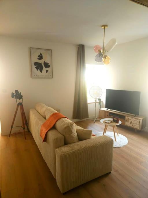 "La Tour", Logement Cosy, Au Calme Vertrieu Екстериор снимка