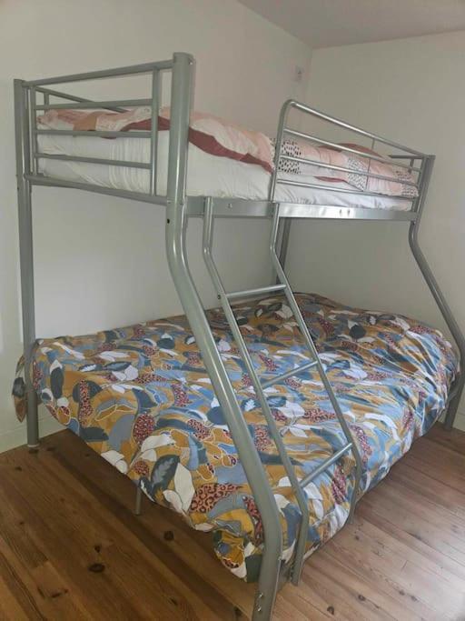 "La Tour", Logement Cosy, Au Calme Vertrieu Екстериор снимка